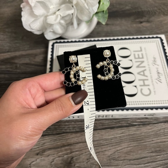 Chanel Large Dangle Crystal & Faux Pearl CC Earrings - Picture 5 of 10